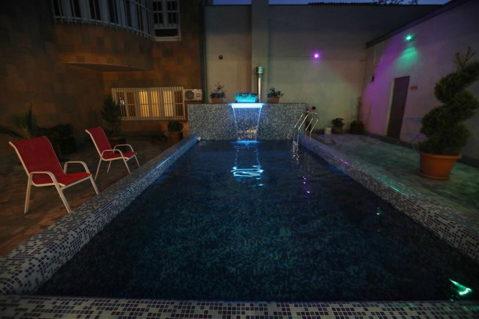 محوطه هتل محوطه هتل