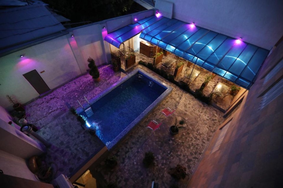 محوطه هتل محوطه هتل