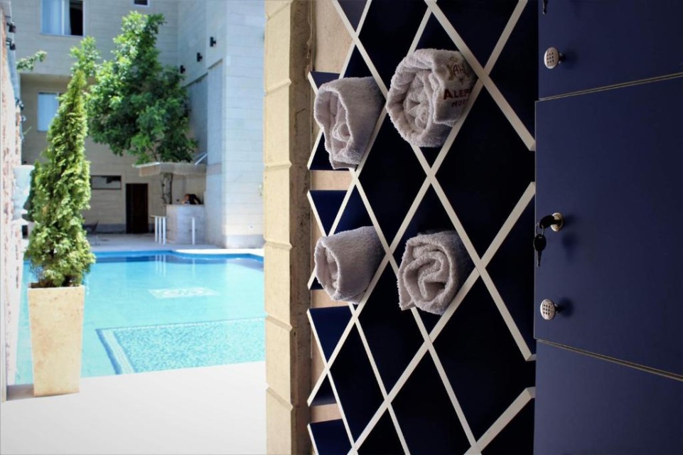 استخر استخر