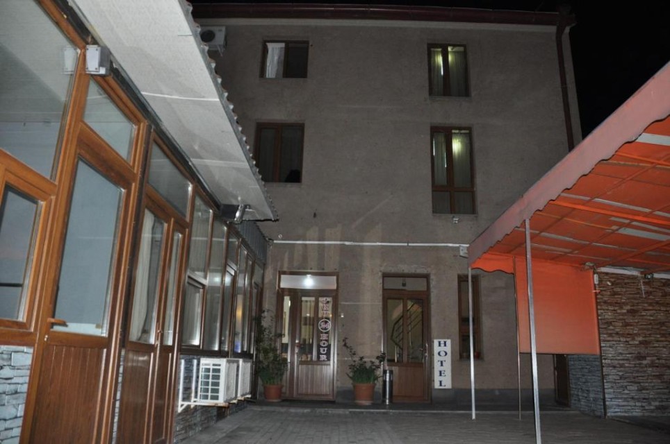 محوطه هتل محوطه هتل