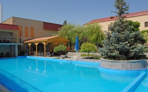 محوطه هتل محوطه هتل