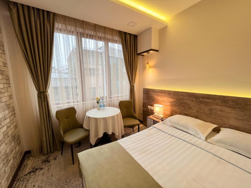 hotels-Armenia-Yerevan-Regard-424628826-26ba2c9637d85cfabc7a35aea816c669.jpg