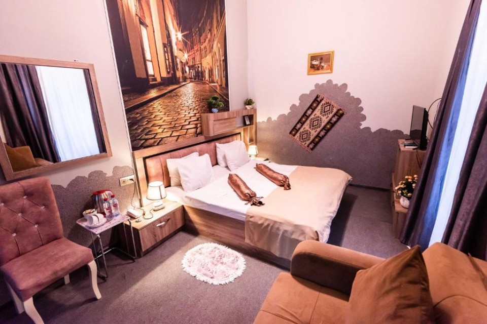 hotels-Baku-Castello-Inn-238095181-26ba2c9637d85cfabc7a35aea816c669.jpg