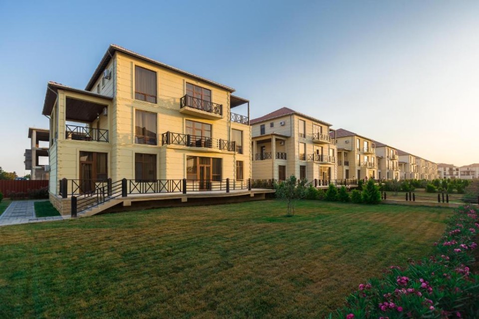 محوطه هتل محوطه هتل