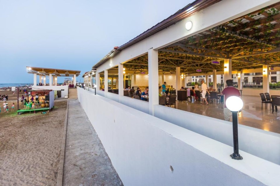 محوطه هتل محوطه هتل