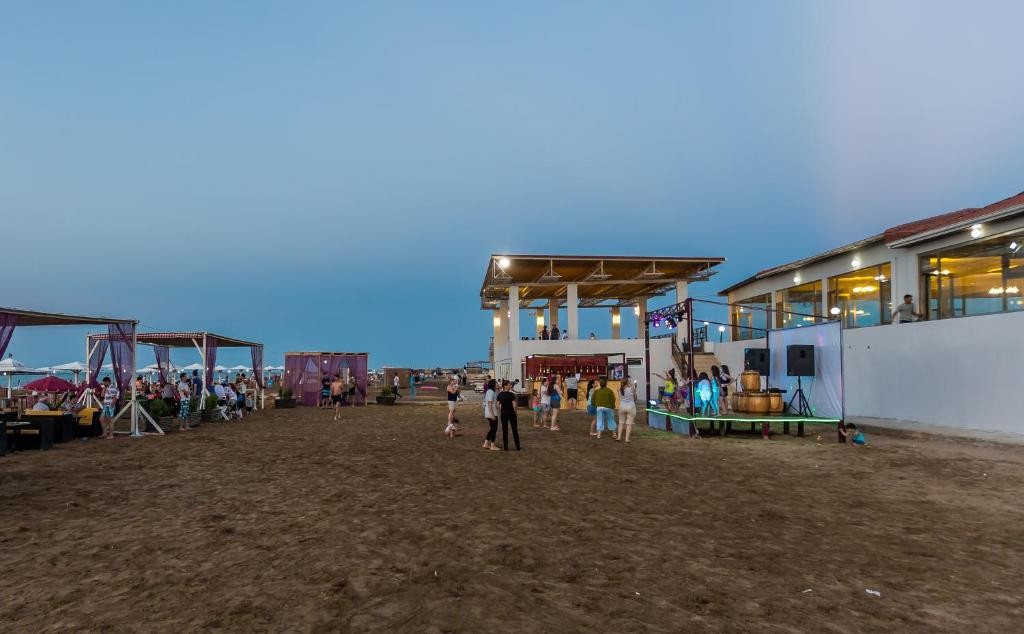 محوطه هتل محوطه هتل