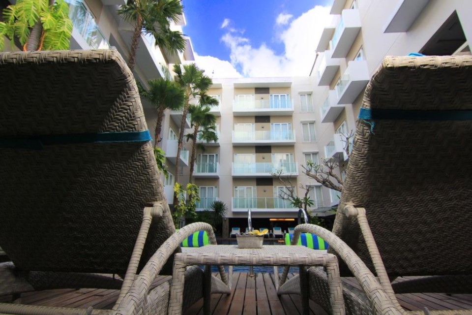 محوطه هتل محوطه هتل