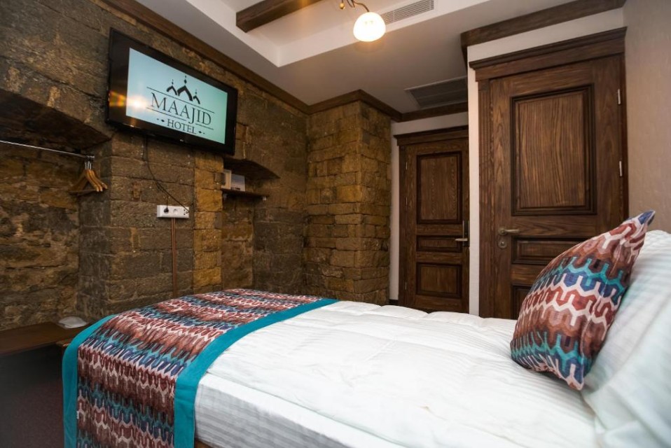 hotels-Baku-Maajid-217711972-26ba2c9637d85cfabc7a35aea816c669.jpg