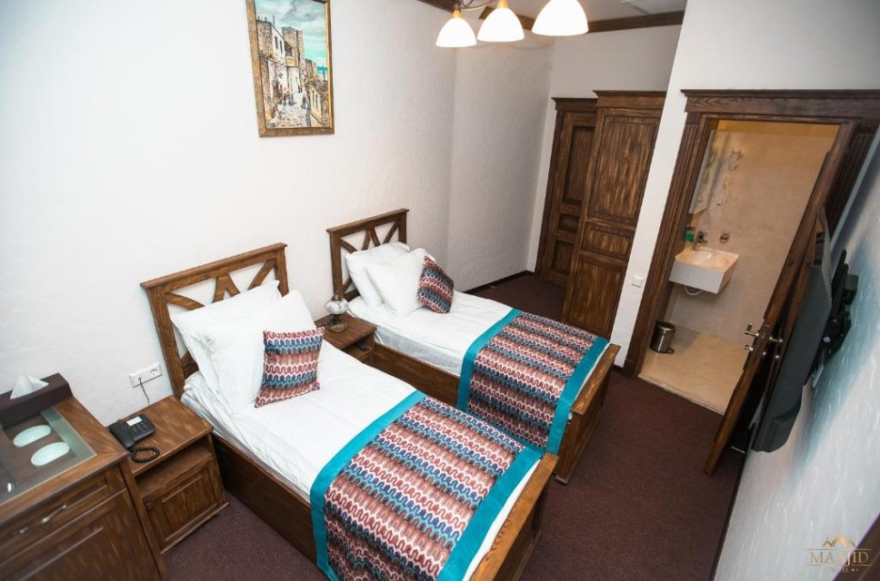 hotels-Baku-Maajid-217713643-26ba2c9637d85cfabc7a35aea816c669.jpg