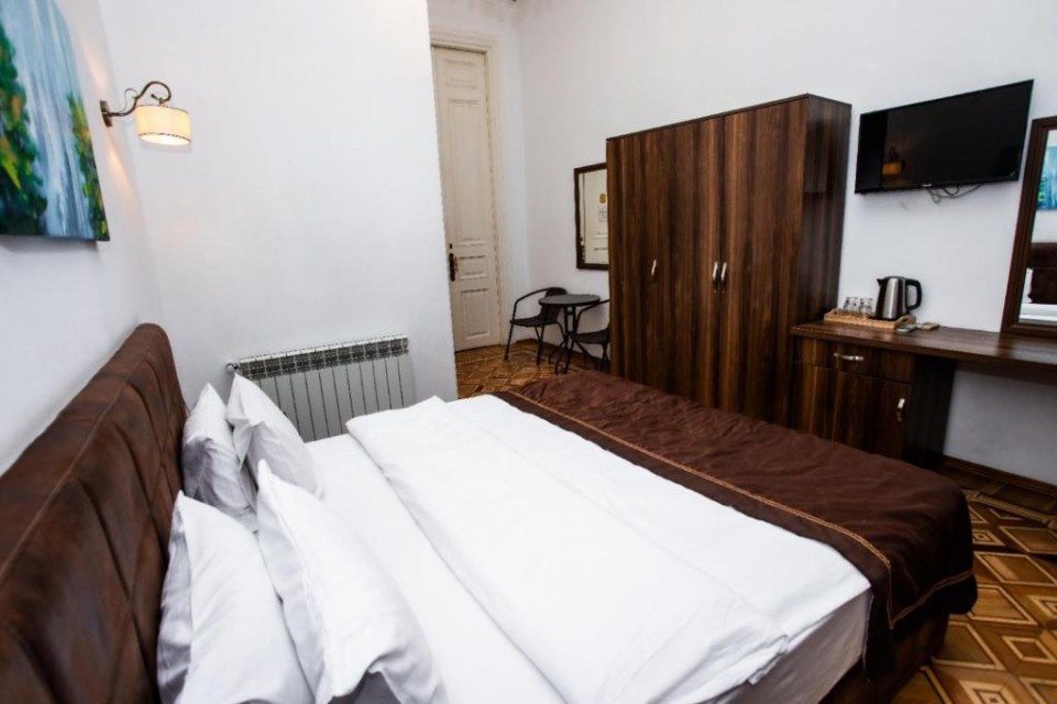 hotels-Baku-Malakan-Nizami-432790599-26ba2c9637d85cfabc7a35aea816c669.jpg