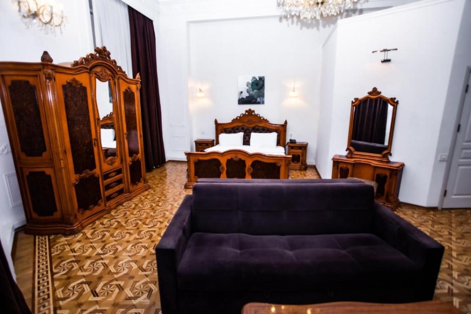 hotels-Baku-Malakan-Nizami-439741688-26ba2c9637d85cfabc7a35aea816c669.jpg