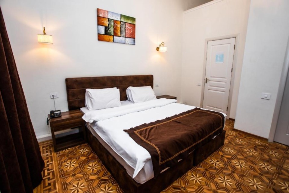 hotels-Baku-Malakan-Nizami-441299717-26ba2c9637d85cfabc7a35aea816c669.jpg