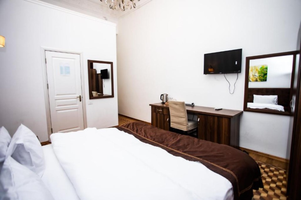hotels-Baku-Malakan-Nizami-441299963-26ba2c9637d85cfabc7a35aea816c669.jpg