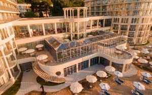 محوطه هتل محوطه هتل