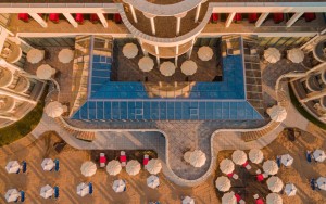 محوطه هتل محوطه هتل