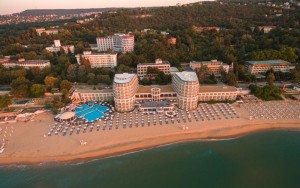 محوطه هتل محوطه هتل