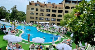 هتل Holliday Park بلغارستان
