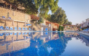 محوطه هتل محوطه هتل