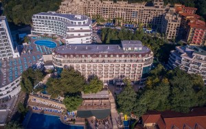 محوطه هتل محوطه هتل