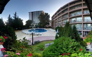 محوطه هتل محوطه هتل