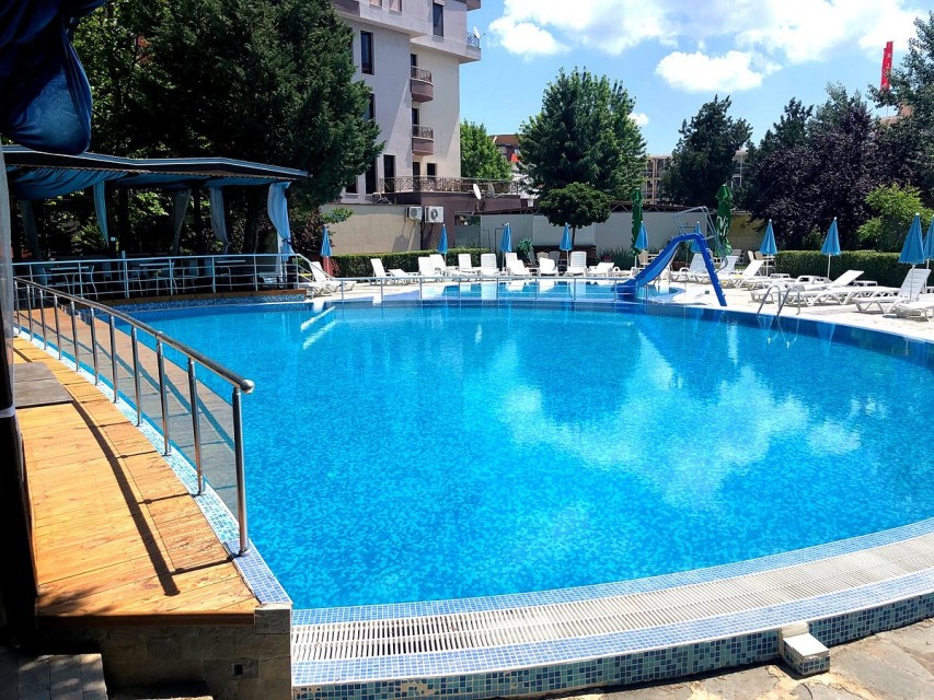 محوطه هتل محوطه هتل