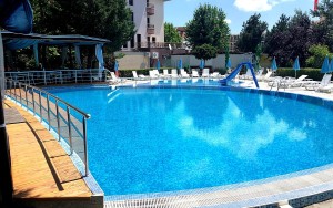 محوطه هتل محوطه هتل