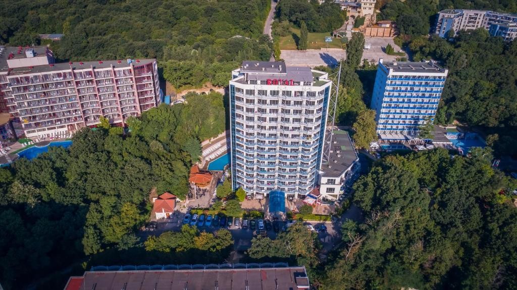 محوطه هتل محوطه هتل