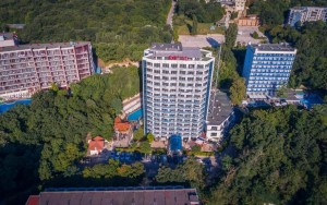 محوطه هتل محوطه هتل