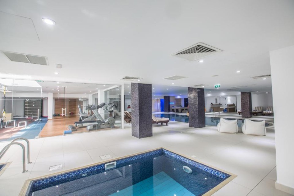 استخر استخر