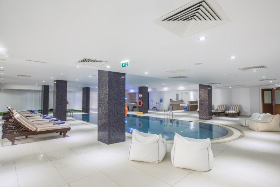 استخر استخر