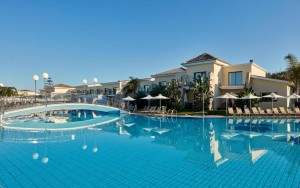 محوطه هتل محوطه هتل