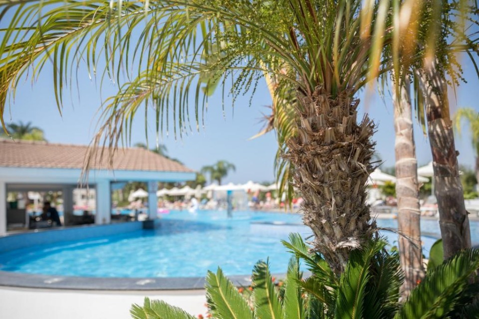 محوطه هتل محوطه هتل