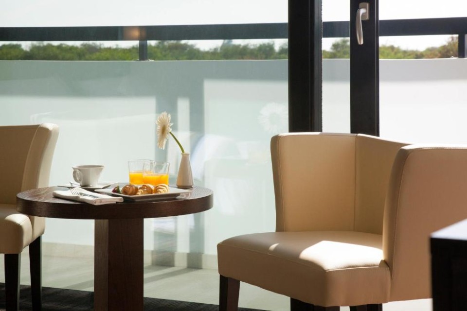 محوطه هتل محوطه هتل