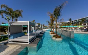 محوطه هتل محوطه هتل