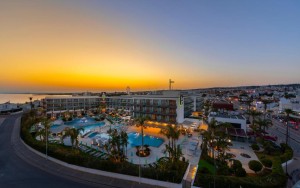 محوطه هتل محوطه هتل