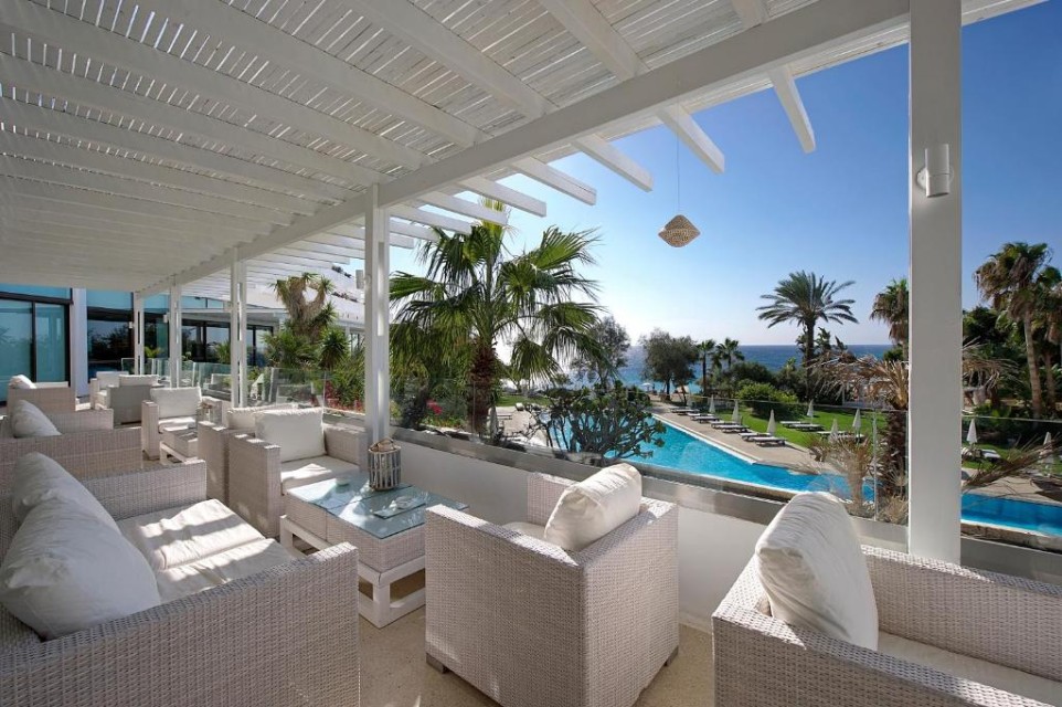 محوطه هتل محوطه هتل