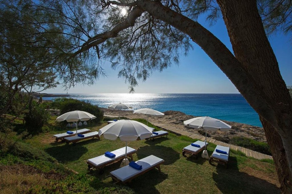 محوطه هتل محوطه هتل