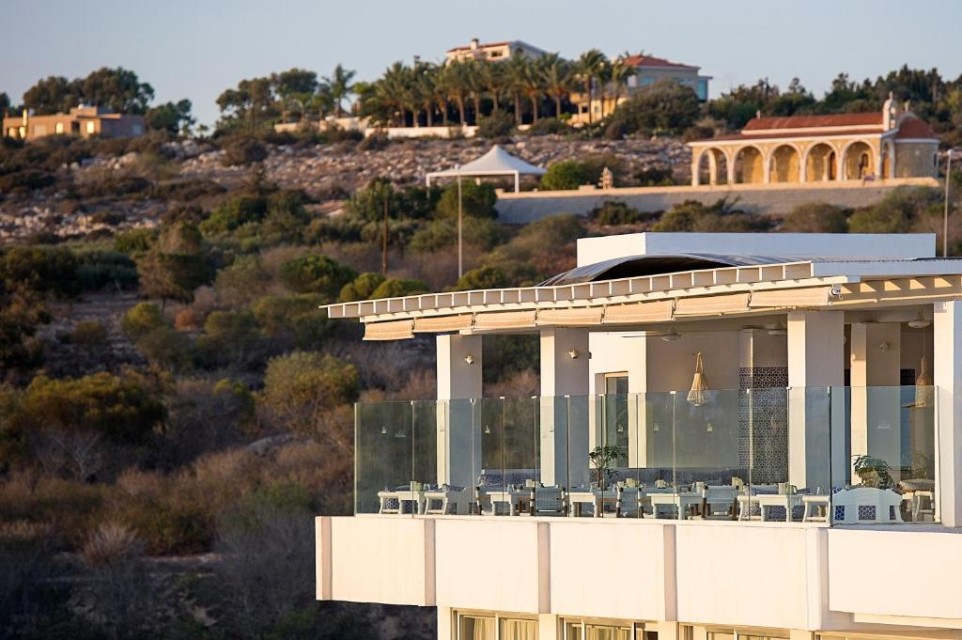 محوطه هتل محوطه هتل