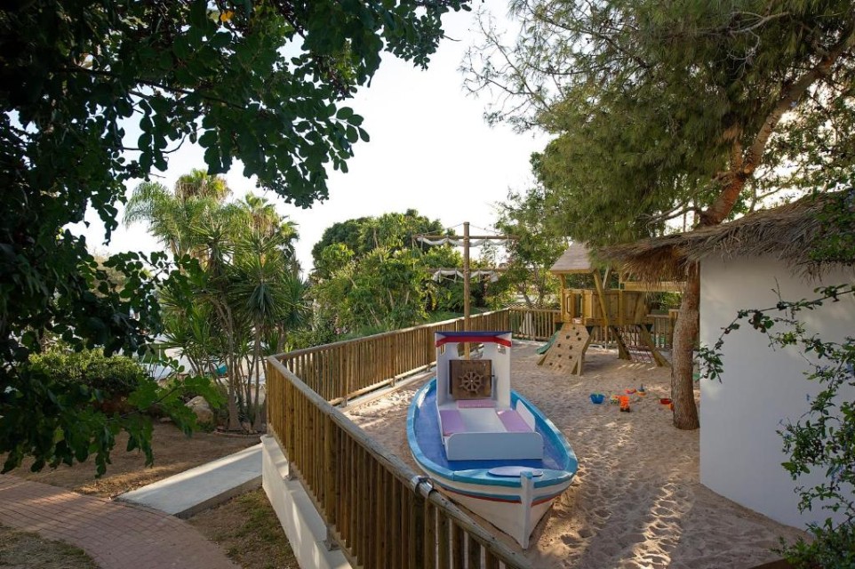 محوطه هتل محوطه هتل