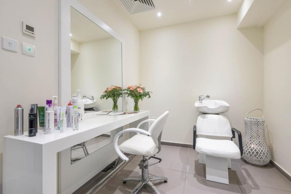 مرکز زیبایی