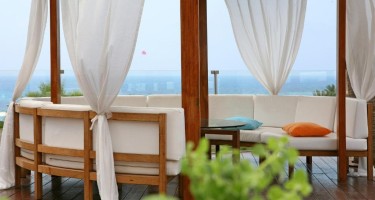 هتل Napa Mermaid Hotel and Suites آیاناپا