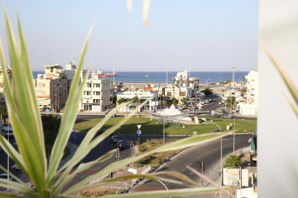 محوطه هتل محوطه هتل