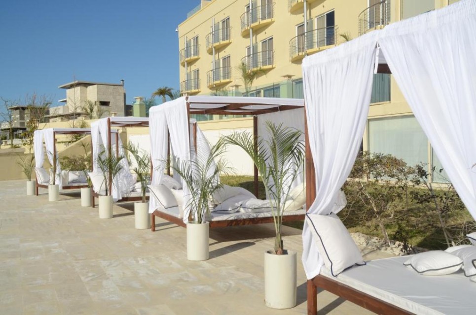 محوطه هتل محوطه هتل