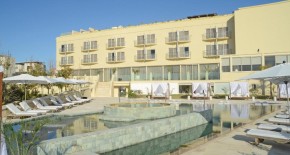 هتل E Resort And Spa لارناکا