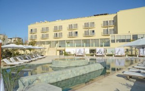 محوطه هتل محوطه هتل