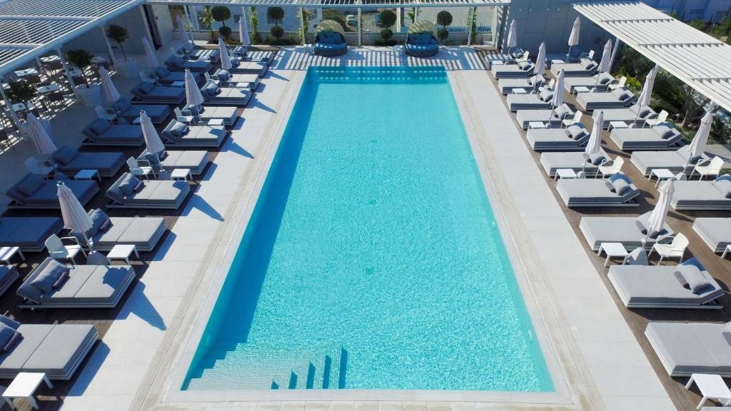 محوطه هتل محوطه هتل