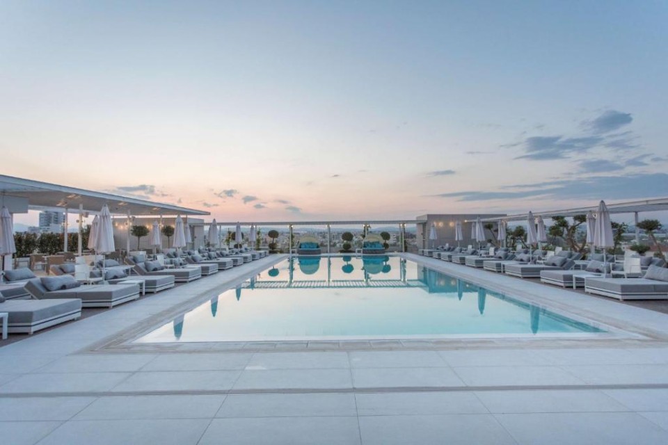 محوطه هتل محوطه هتل