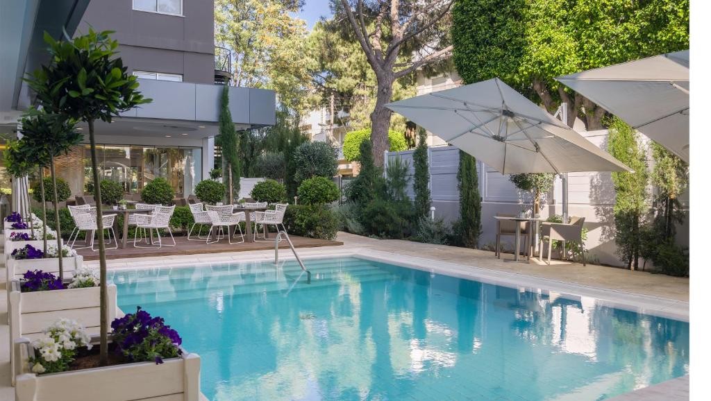 محوطه هتل محوطه هتل