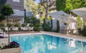 محوطه هتل محوطه هتل