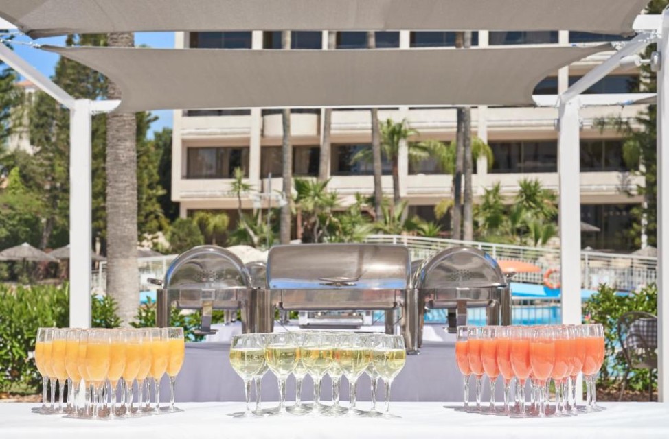 محوطه هتل محوطه هتل